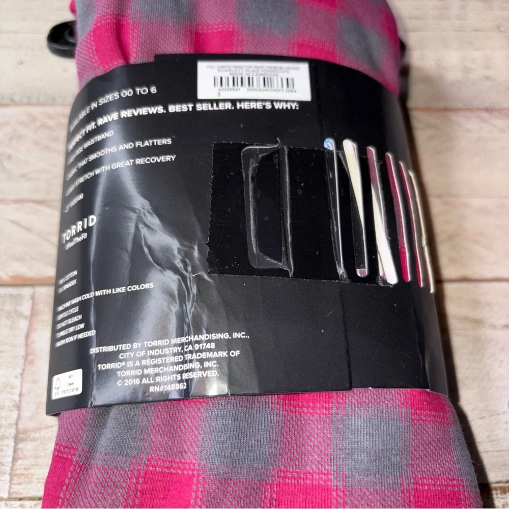 TORRID FULL LENGTH SIGNATURE WAIST PREMIUM LEGGINGS SIZE 5X Scarlett Plaid - Picture 14 of 15